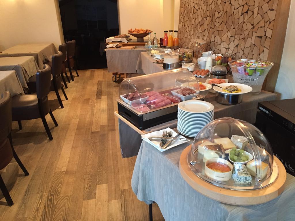 Hotel Restaurant Au Sauvage Fribourg Dış mekan fotoğraf