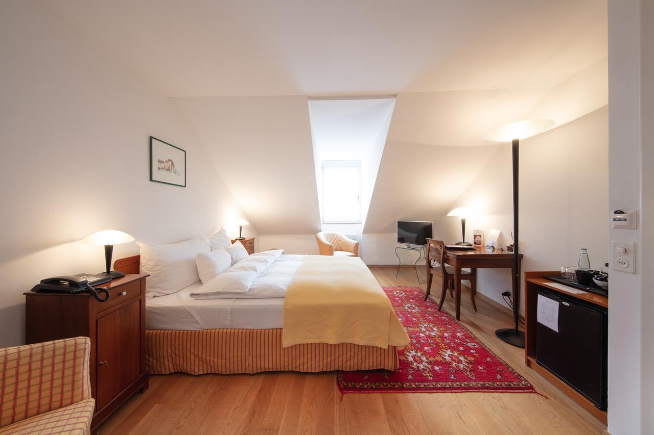 Hotel Restaurant Au Sauvage Fribourg Dış mekan fotoğraf